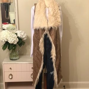 Jkt vegan faux suede/shearling long vest sz M